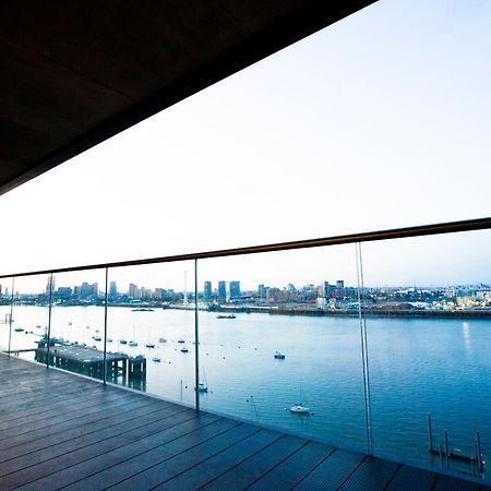 Waterfront- London Greenwich O2 Arena 2 Bed Flat מראה חיצוני תמונה