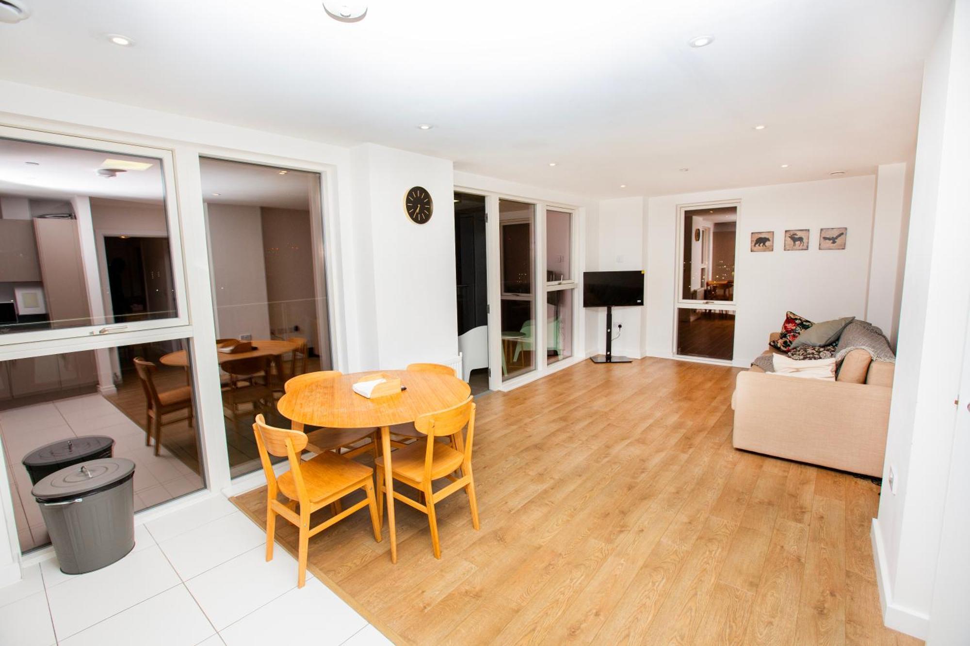 Waterfront- London Greenwich O2 Arena 2 Bed Flat מראה חיצוני תמונה